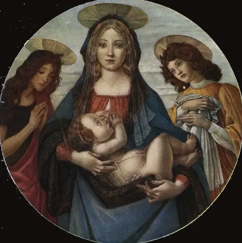 La Virgen sostiene al Niño contra su pecho, entre un joven con las manos juntas y un ángel con un paño blanco