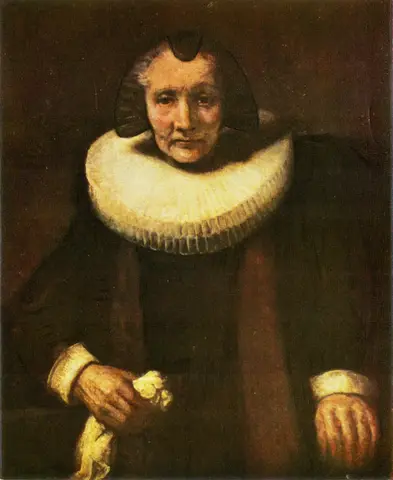 Anciana de negro con gran cuello blanco plisado, sentada, con un pañuelo en una mano y la otra sobre la silla